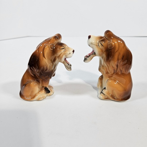 Vintage Yawning Lion Salt and Pepper Shakers Ceramic Japan Brown Mid Century - Picture 3 of 9
